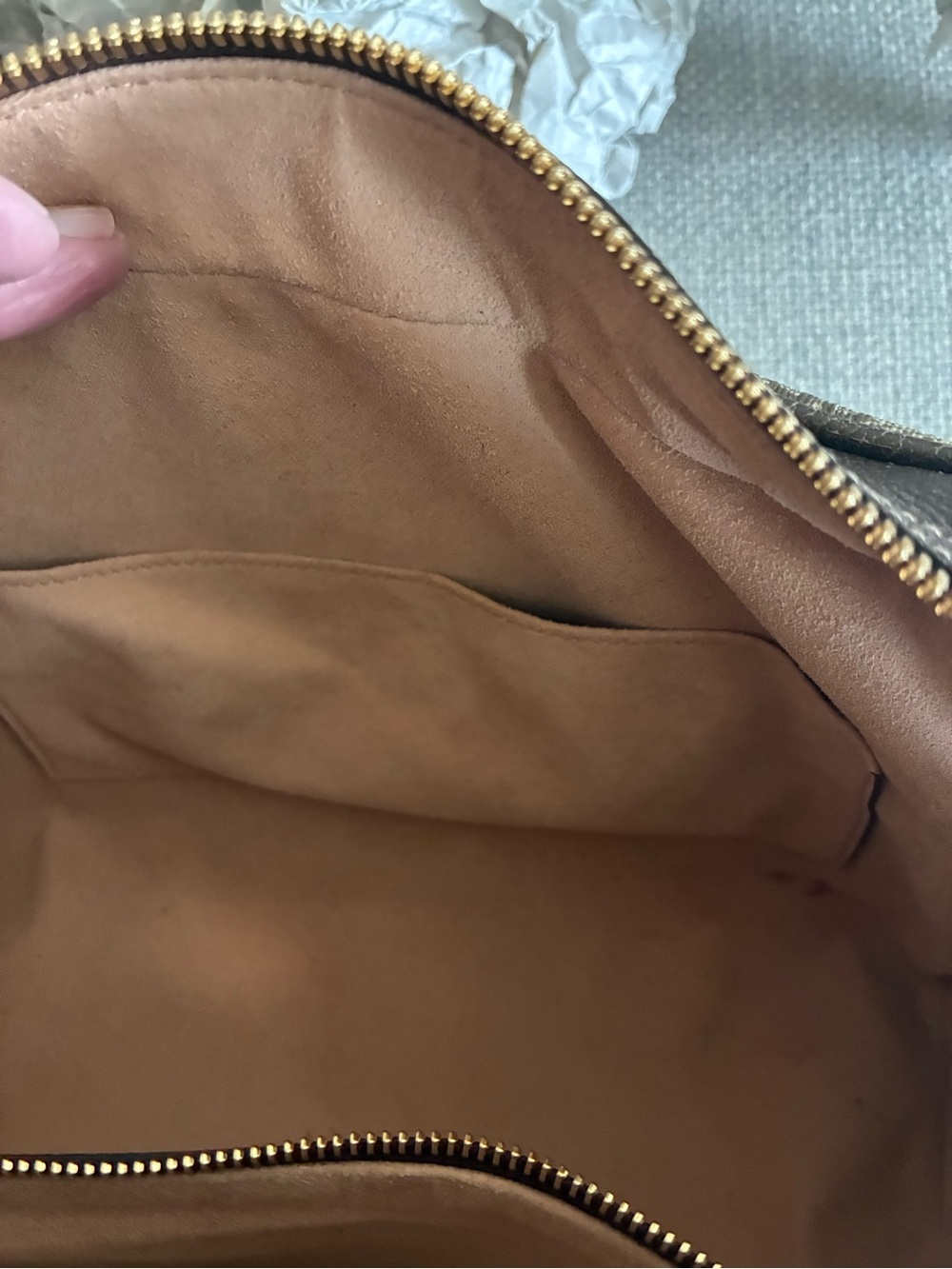 Gucci Brown GG Supreme Canvas Crossbody with Green-Red Web Stripe - Picture 4 of 16